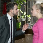 Marie (Judith Neumann) ist völlig überrumpelt, als Tobi (Michael Jassin) ihr überraschend seine Gefühle gesteht... (Quelle: RTL / Kai Schulz)