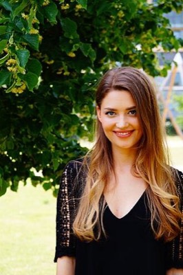 Amrei Haardt spielt Nathalie Reichenbach