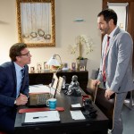 Richard (Silvan-Pierre Leirich, r.) bedankt sich bei Christoph (Lars Korten) für dessen Unterstützung.(Quelle: RTL / Guido Engels)